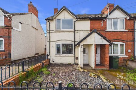 Doe Quarry Lane, 2 bedroom End Terrace House to rent, &pound;725 pcm
