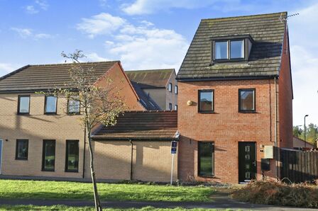Haydock Chase, 4 bedroom Link Detached House to rent, £1,050 pcm