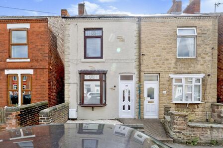Victoria Street, 2 bedroom Semi Detached House to rent, £600 pcm