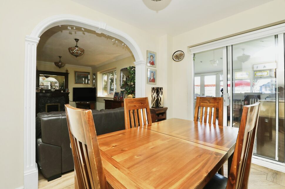 5 bedroom Detached House for sale, Pinfold Drive, CarltoninLindrick