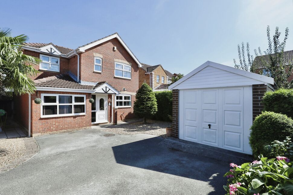Main image of 5 bedroom Detached House for sale, Pinfold Drive, Carlton-in-Lindrick, Nottinghamshire, S81