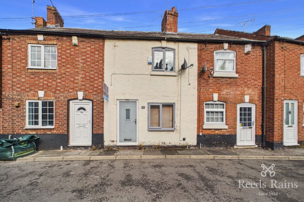 Main image of 2 bedroom Mid Terrace House to rent, Church Walk, Worksop, Nottinghamshire, S80