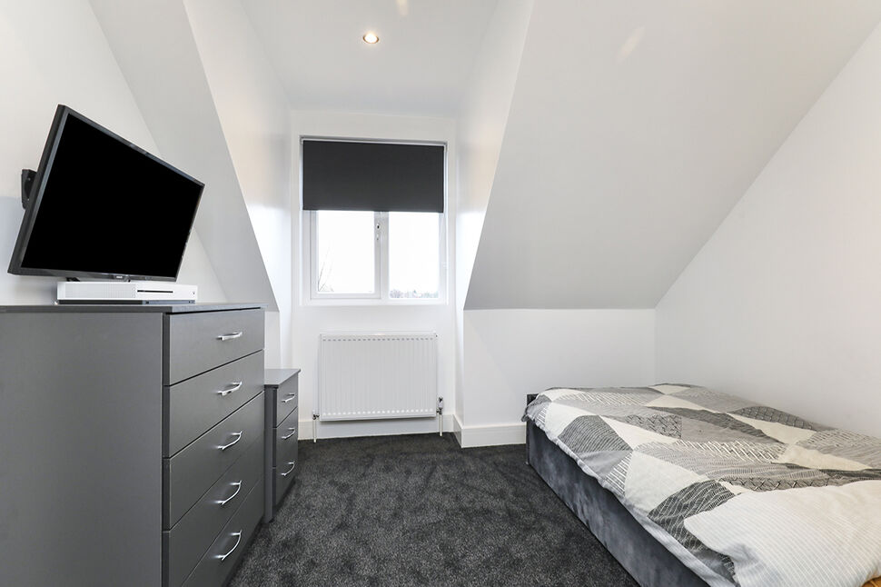 3 bedroom Detached House for sale, Ivanhoe Road, Thurcroft, S66 £250,000