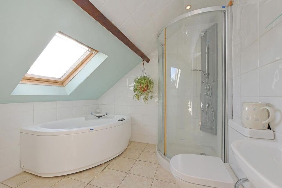 5 bedroom Detached House to rent, Crowgate, South Anston, S25 £2,000 pcm