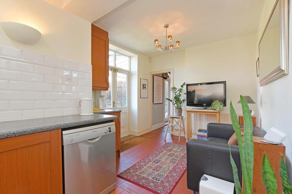 5 bedroom Detached House to rent, Crowgate, South Anston, S25 £2,000 pcm