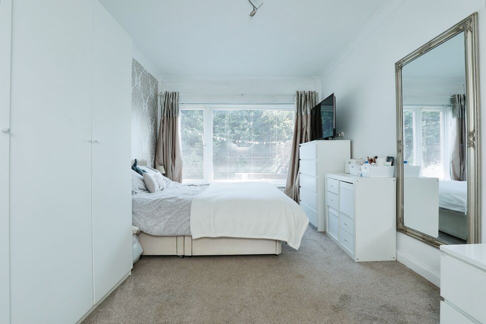 3 bedroom Detached Bungalow for sale, Ivanhoe Road, Thurcroft, S66 £