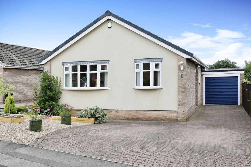 2 bedroom Detached Bungalow for sale, Azalea Close, South Anston, S25