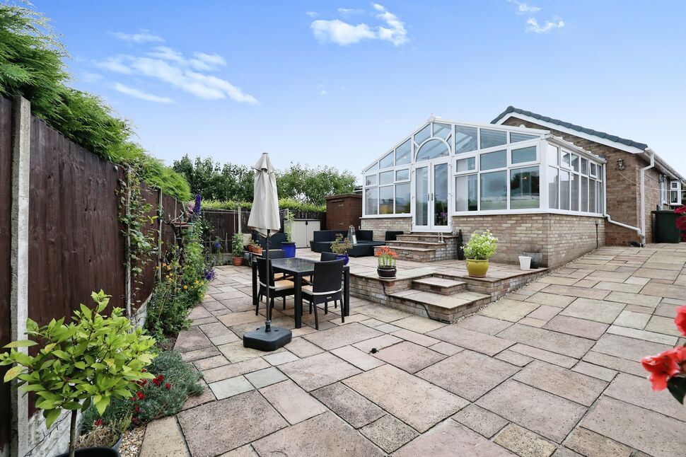 2 bedroom Detached Bungalow for sale, Azalea Close, South Anston, S25