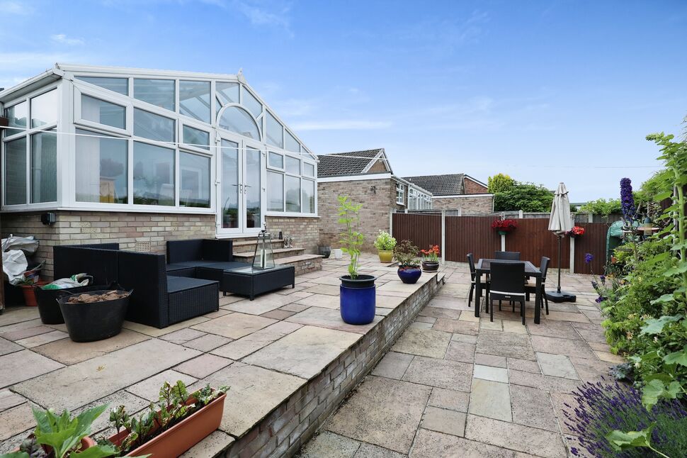 2 bedroom Detached Bungalow for sale, Azalea Close, South Anston, S25