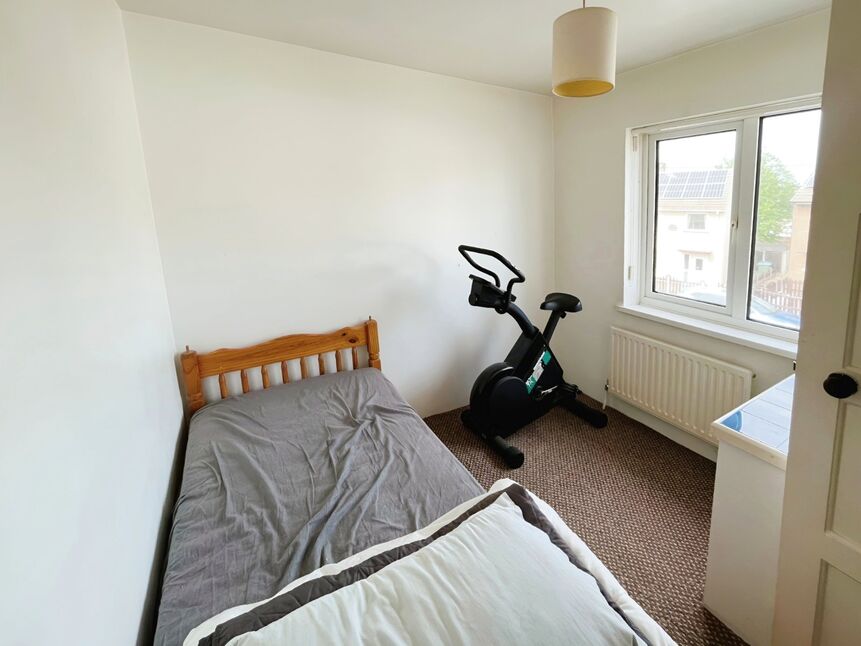 3 bedroom Semi Detached House for sale, Kendal Close, Worksop, S81 £