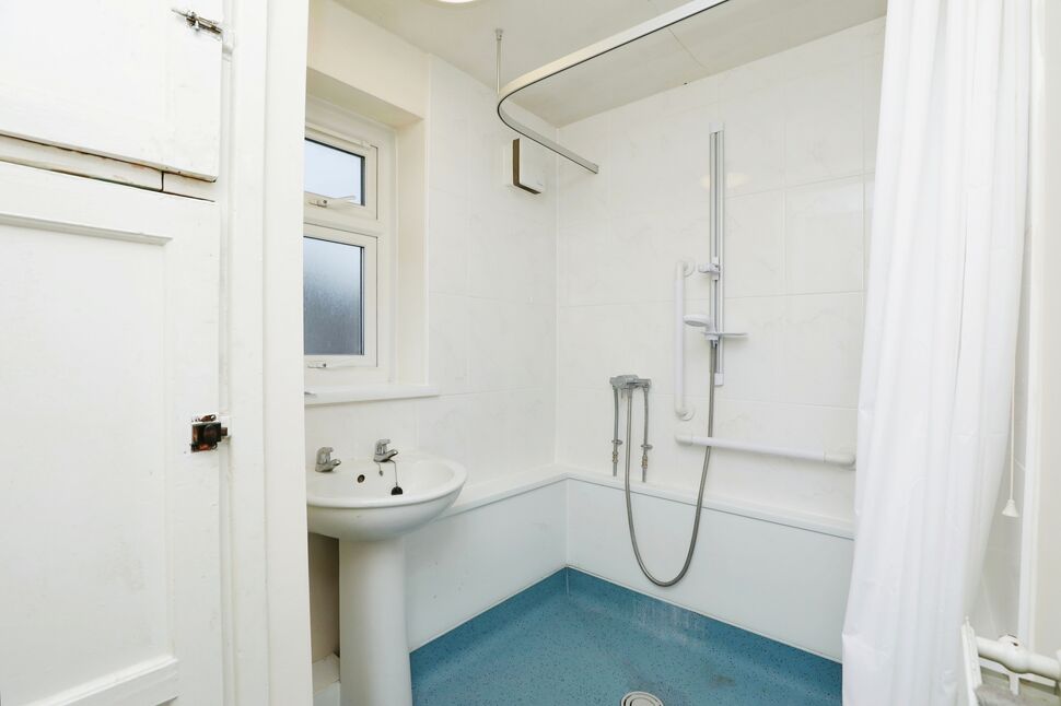 3 bedroom Semi Detached House for sale, Manor Road, Dinnington, S25 £