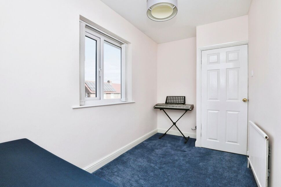 3 bedroom Semi Detached House for sale, Beech Grove, Dinnington, S25 £165,000