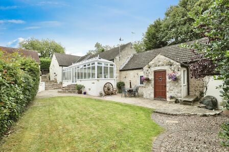 The Yews, 2 bedroom Detached House for sale, £425,000