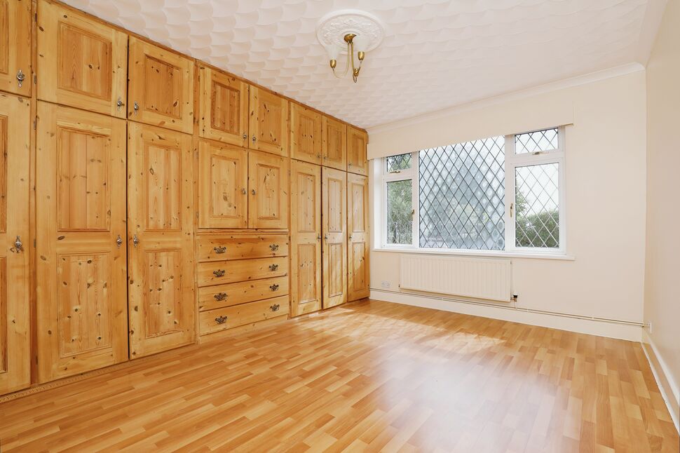 3 bedroom Detached Bungalow for sale, Church Street, Wales, S26 £450,000