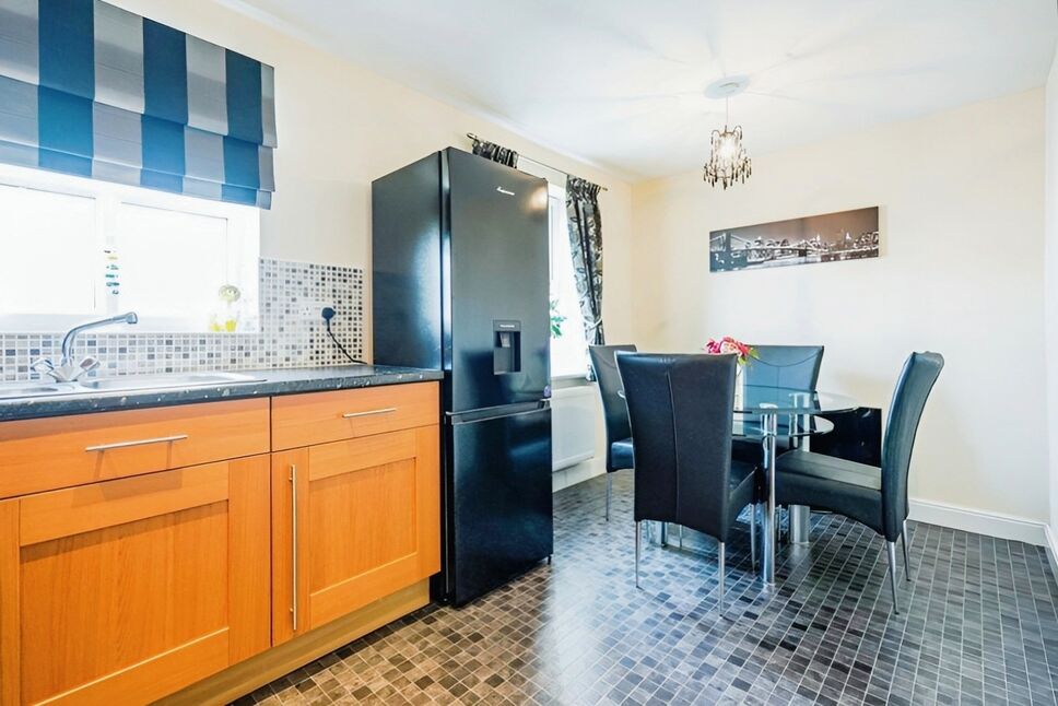 3 bedroom Mid Terrace House for sale, Ascot Drive, Dinnington, S25 £