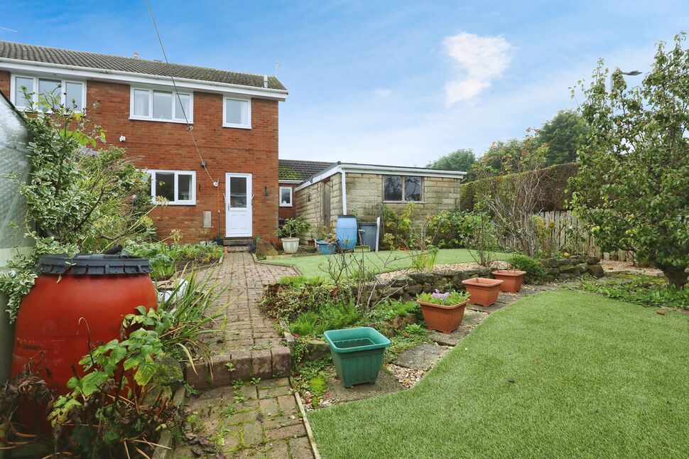 4 bedroom Semi Detached House for sale, Thirlmere Drive, North Anston