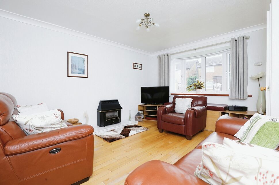 4 bedroom Semi Detached House for sale, Thirlmere Drive, North Anston