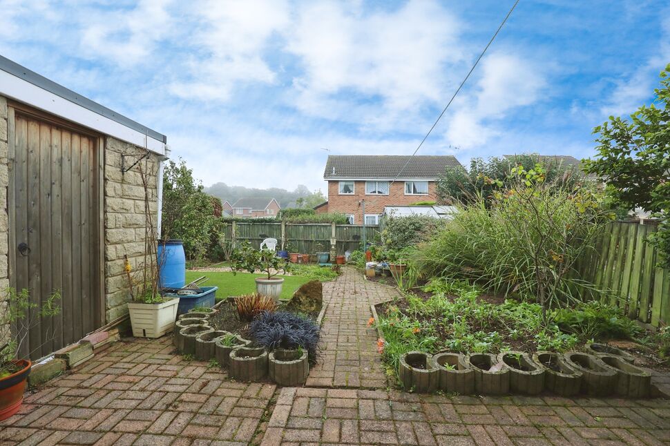 4 bedroom Semi Detached House for sale, Thirlmere Drive, North Anston