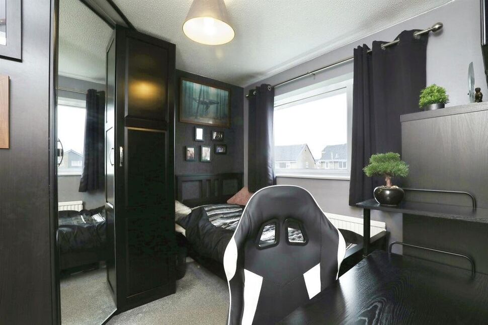 3 bedroom Semi Detached House for sale, Wentworth Way, Dinnington, S25