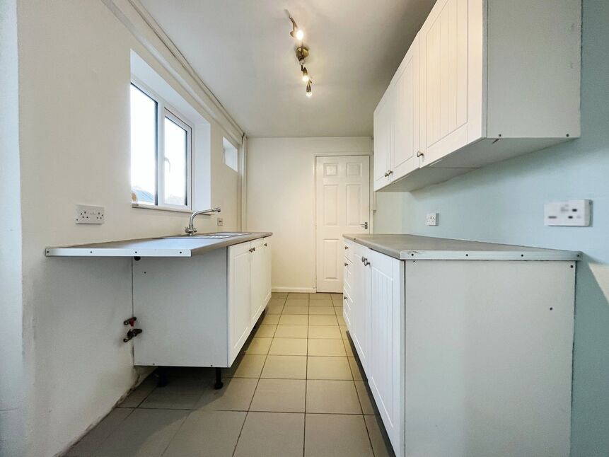 2 bedroom Semi Detached House for sale, Rotherham Road, Dinnington, S25