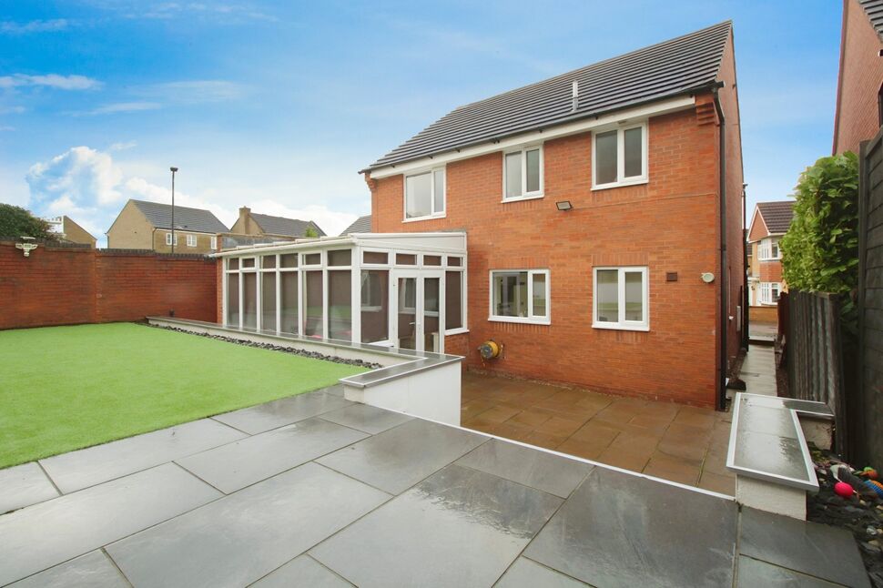 3 bedroom Detached House for sale, Haigh Moor Way, Swallownest, S26 £