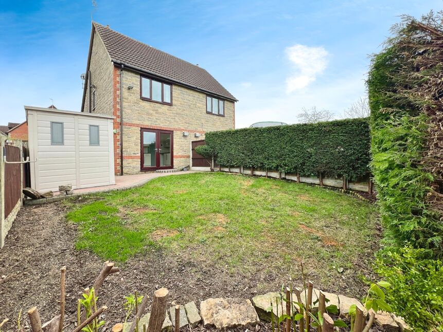 2 bedroom Semi Detached House to rent, Hunters Drive, Dinnington, S25