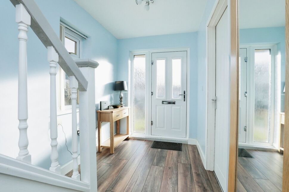 3 bedroom Semi Detached House for sale, Falcon Way, Dinnington, S25 £