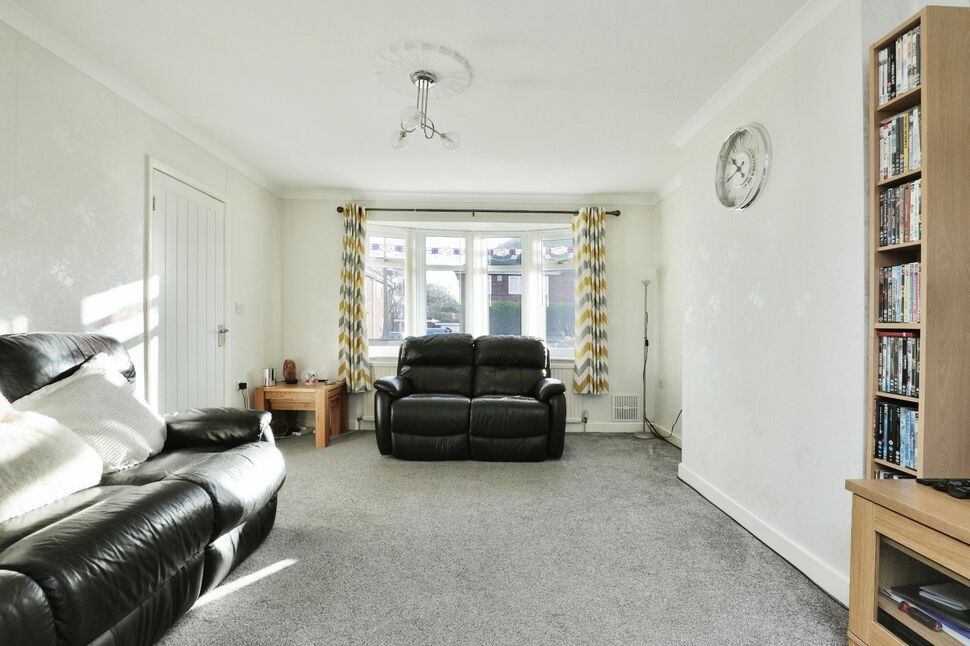 3 bedroom Semi Detached House for sale, Falcon Way, Dinnington, S25 £