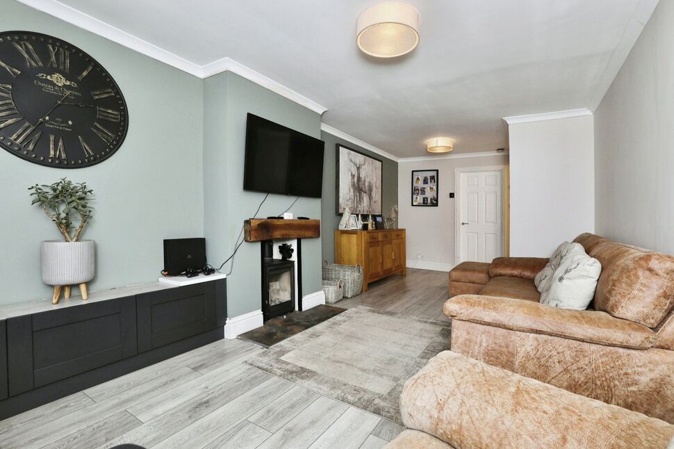 3 bedroom Semi Detached House for sale, Devonshire Drive, North Anston