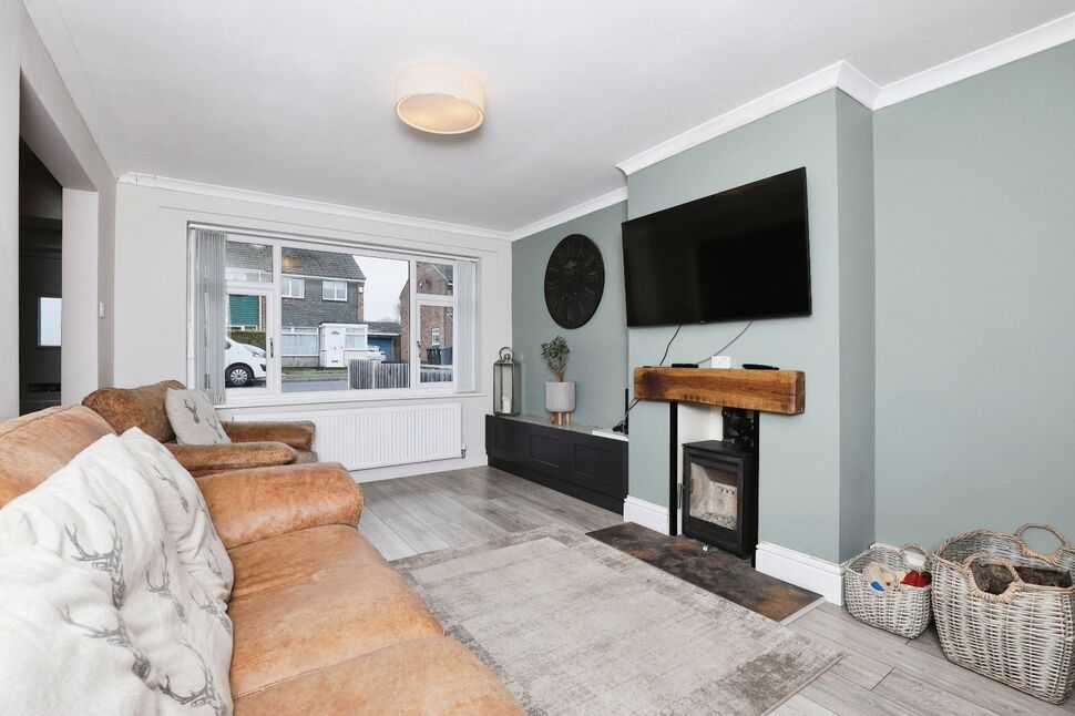 3 bedroom Semi Detached House for sale, Devonshire Drive, North Anston