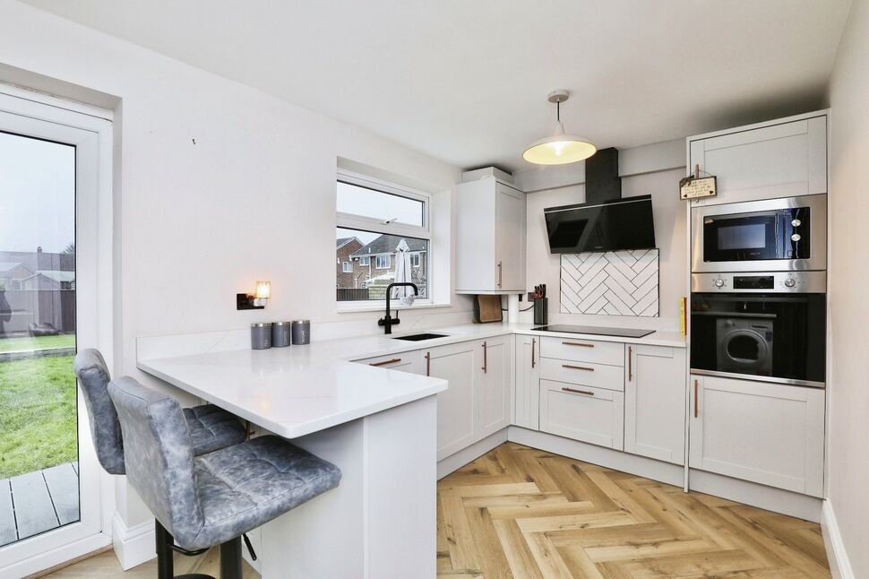 3 bedroom Semi Detached House for sale, Devonshire Drive, North Anston, S25 £200,000