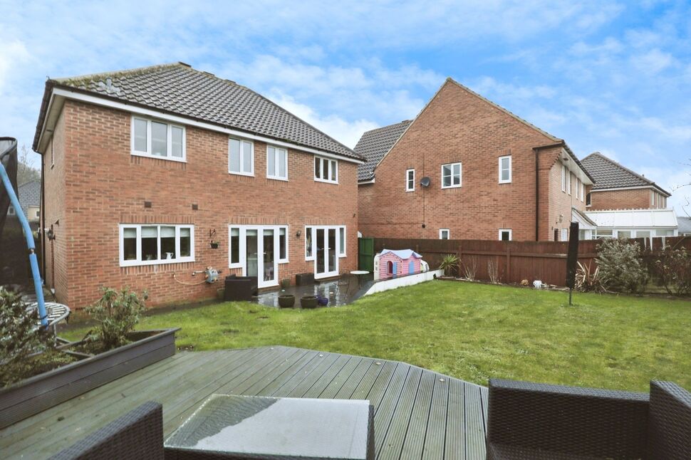 4 bedroom Detached House for sale, Harley Close, Worksop, S80 £350,000
