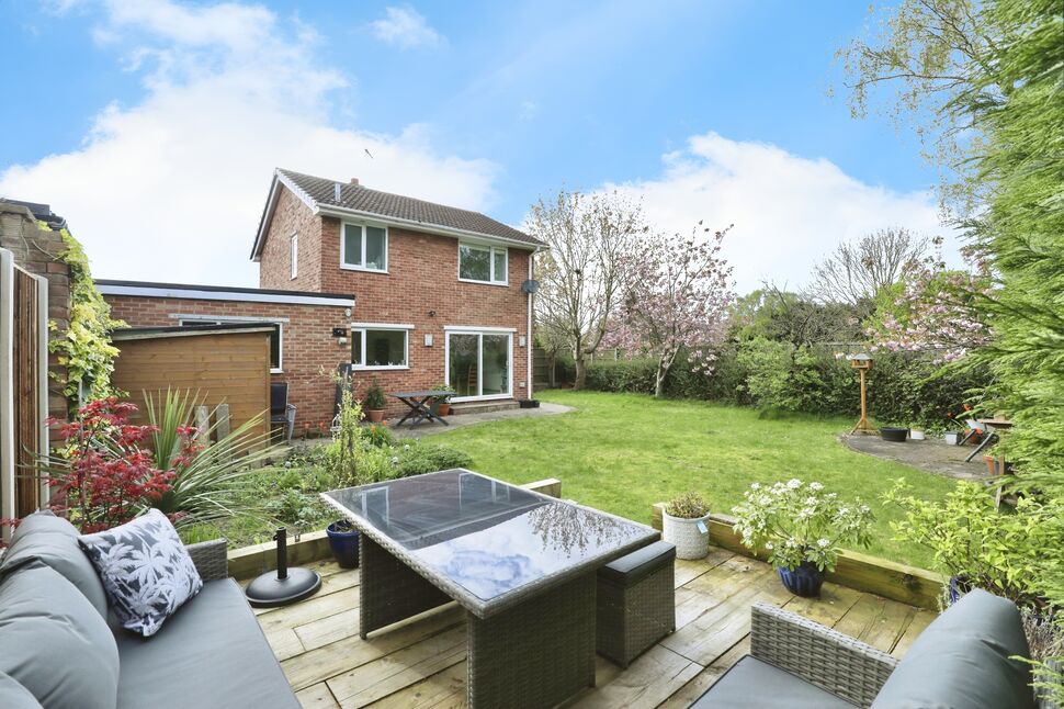 3 bedroom Detached House for sale, Gloucester Road, Worksop, S81 £250,000