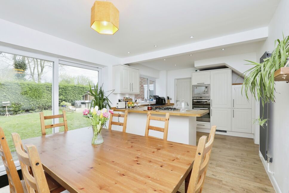 3 bedroom Detached House for sale, Gloucester Road, Worksop, S81 £250,000