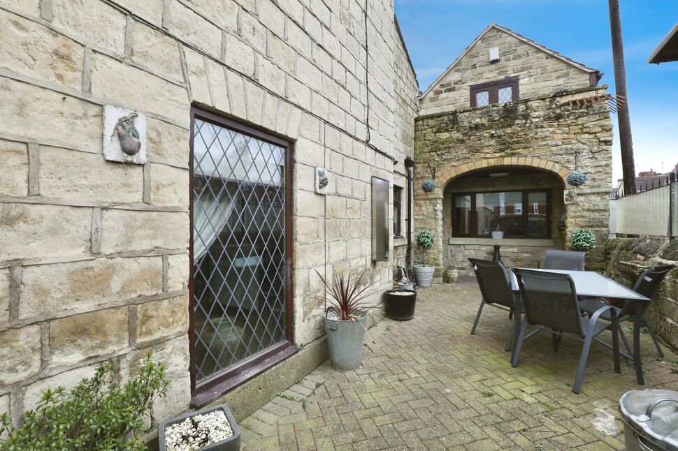 3 bedroom Detached House for sale, Ivanhoe Road, Thurcroft, S66 £250,000