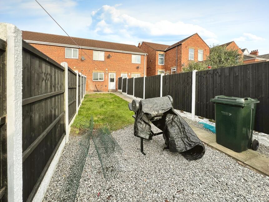 2 bedroom Mid Terrace House for sale, Doe Quarry Lane, Dinnington, S25 £115,000