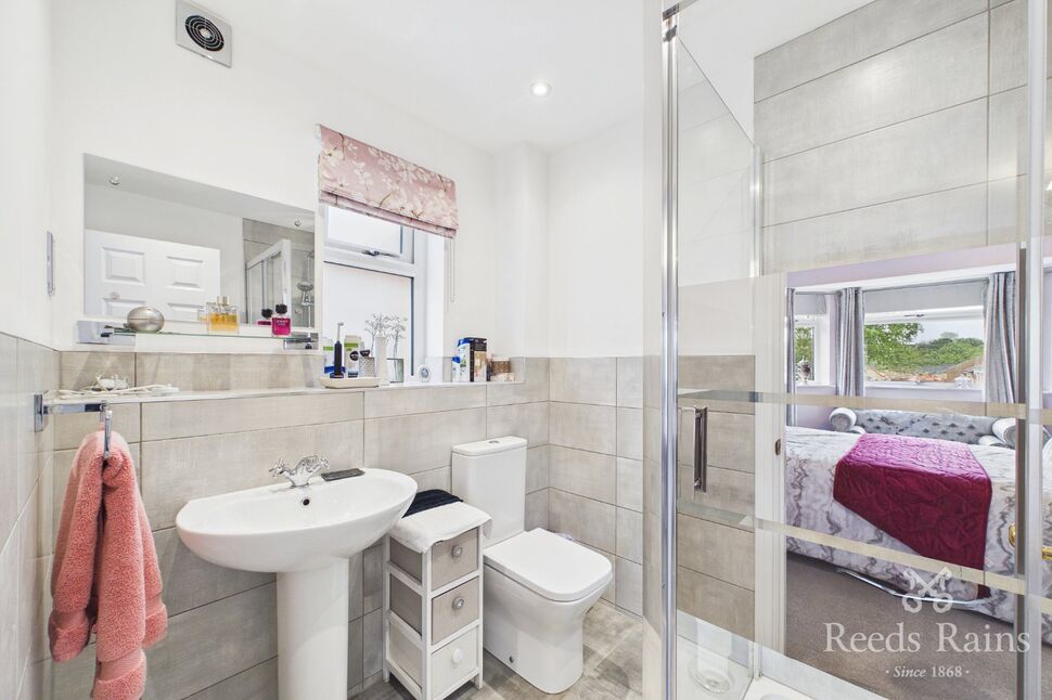 Master En-Suite
