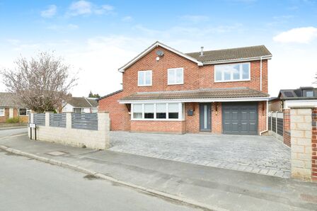 Manor Way, 5 bedroom Detached House for sale, £650,000