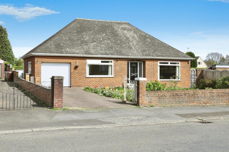 Main image of 2 bedroom Detached Bungalow for sale, Laughton Road, Thurcroft, South Yorkshire, S66
