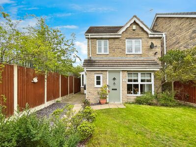 Finsbury Close, 3 bedroom Detached House for sale, £225,000