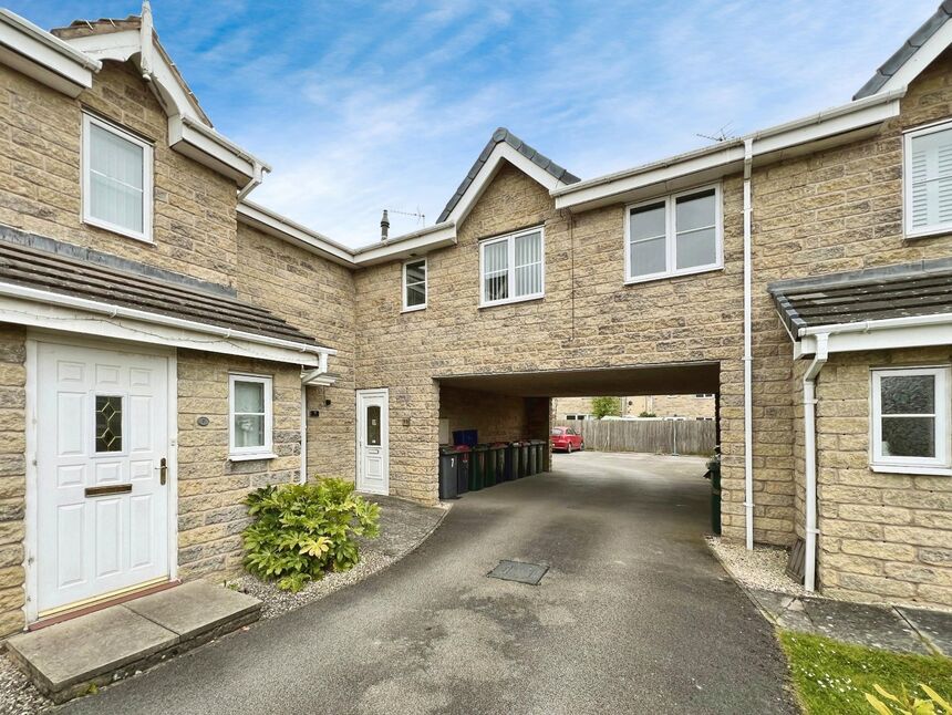 5 bedroom Detached House to rent, Crowgate, South Anston, S25 £2,250 pcm