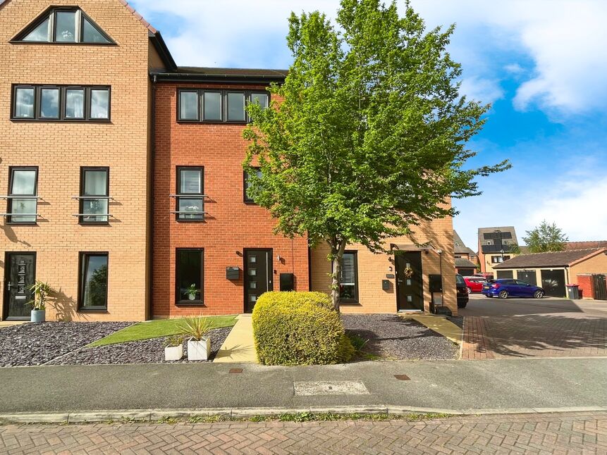 5 bedroom Mid Terrace House for sale, Haydock Avenue, Laughton Common