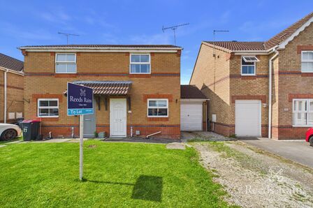 2 bedroom Semi Detached House to rent
