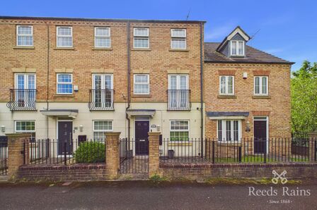 Blakeney Mews, 3 bedroom House to rent, &pound;995 pcm