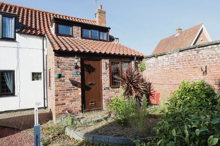 Sheffield Road, 2 bedroom End Terrace House for sale, £160,000