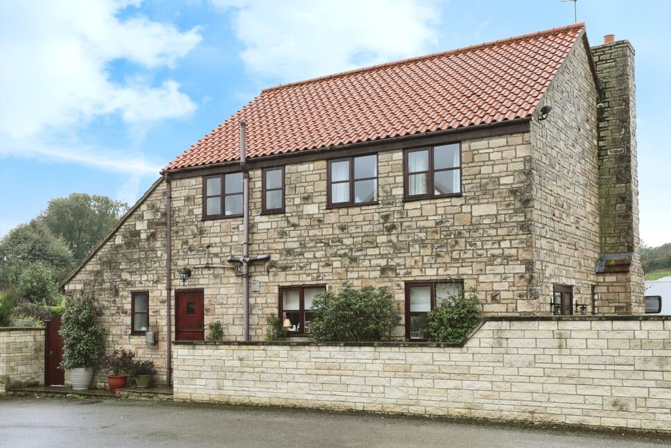 Main image of 4 bedroom Detached House for sale, Lindrick Road, Woodsetts, South Yorkshire, S81