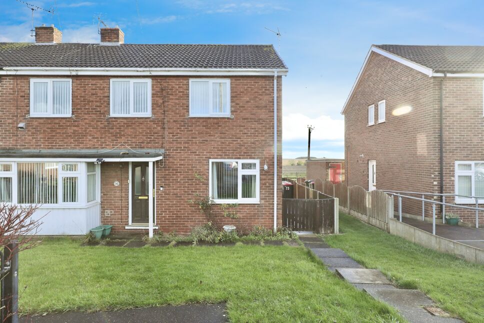 Main image of 2 bedroom  Flat for sale, Kingswood Avenue, Laughton, South Yorkshire, S25