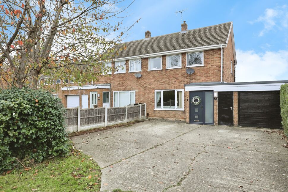 Main image of 3 bedroom Semi Detached House for sale, Rotherham Baulk, Carlton-in-Lindrick, Nottinghamshire, S81