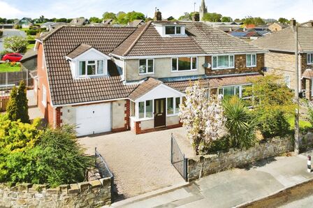 5 bedroom Semi Detached House for sale