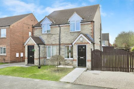 2 bedroom Semi Detached House for sale